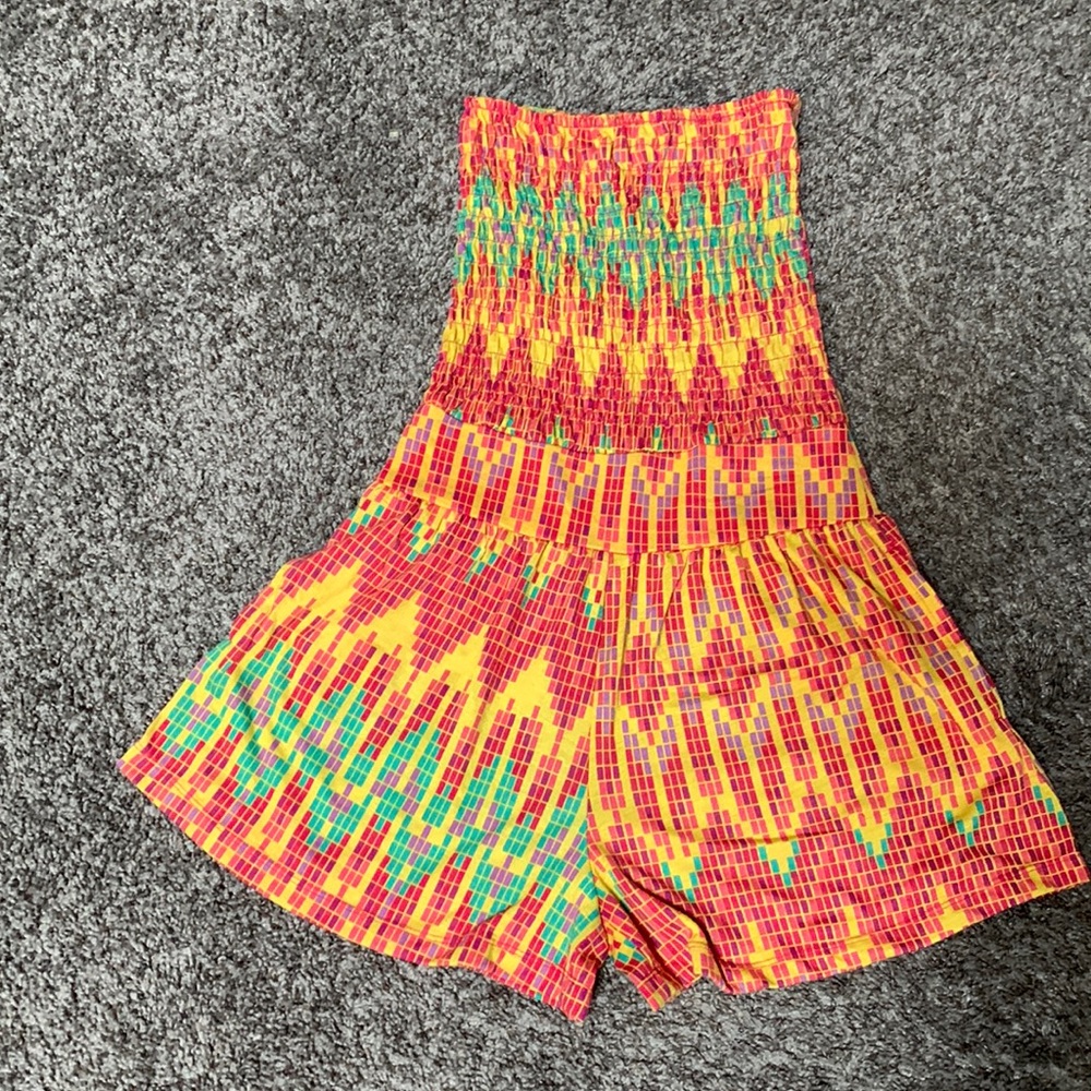 Colorful strapless romper